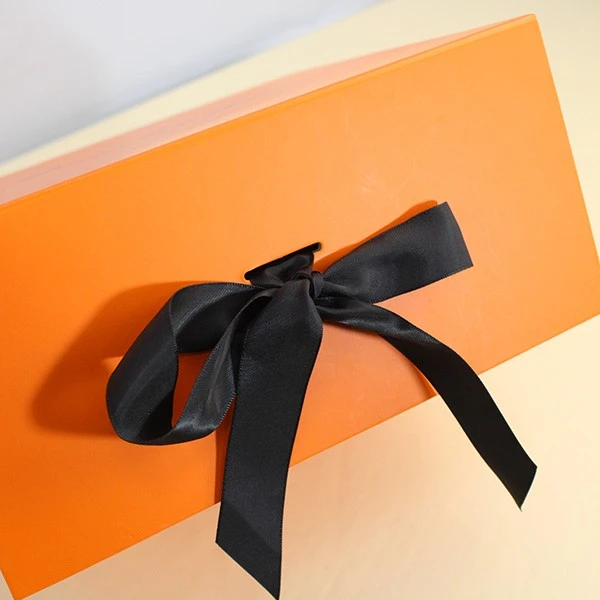 Gift Box With Black Ribbon Closure (3)